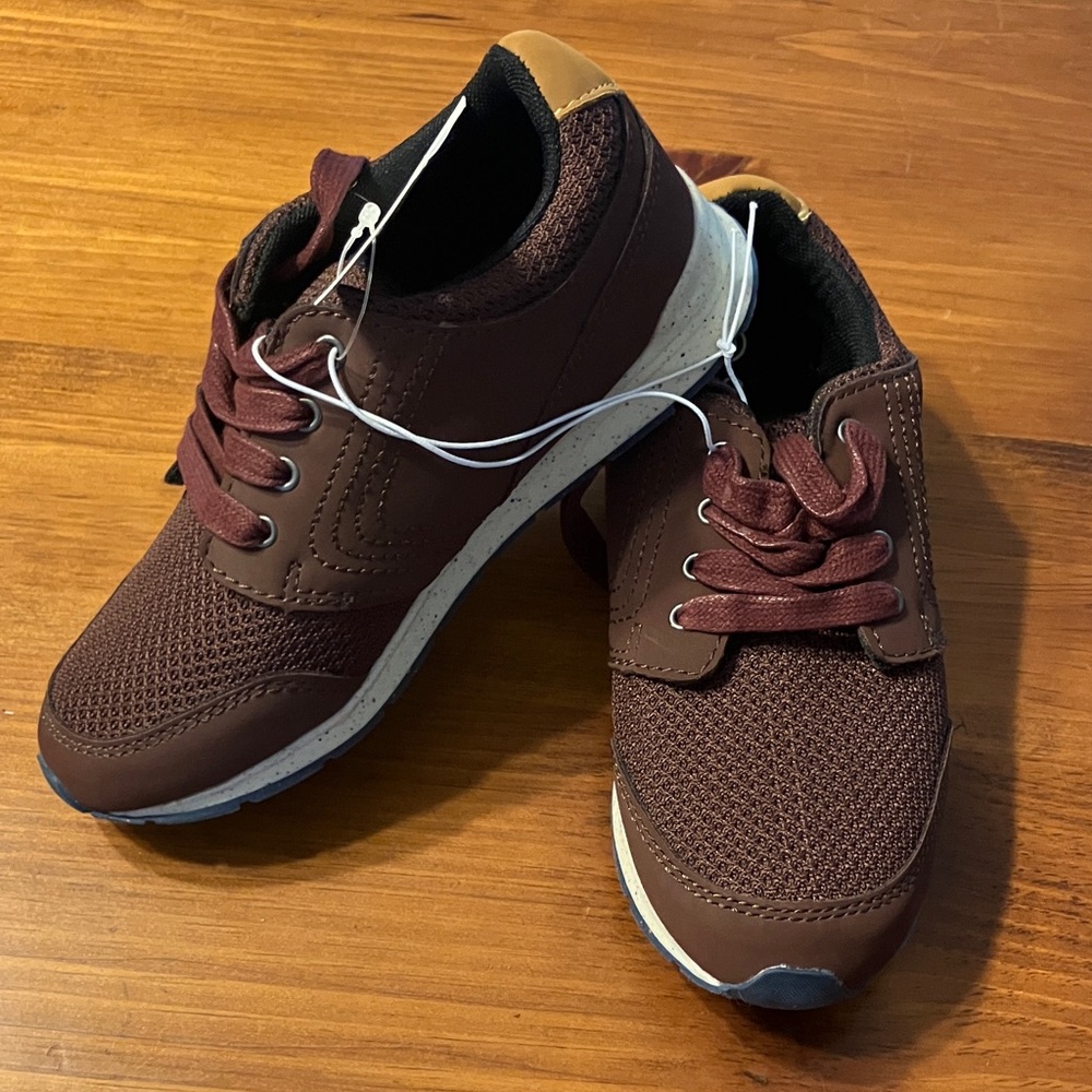 Cat & Jack Men's Dark Brown Sneakers